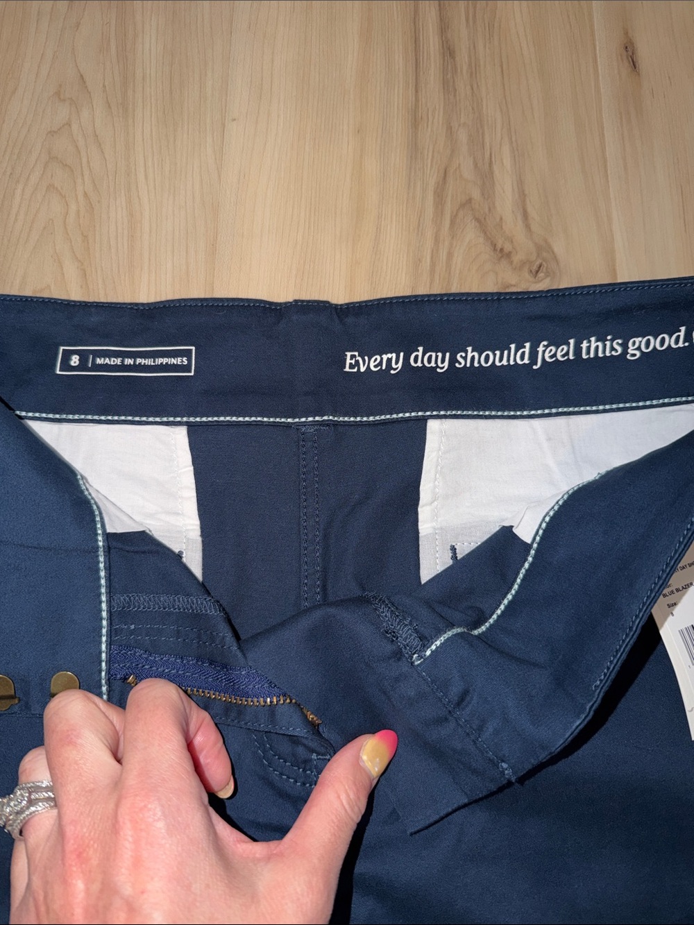 Vineyard Vines NWT Women’s 5 Inch Everyday Short - Picture 3 of 5